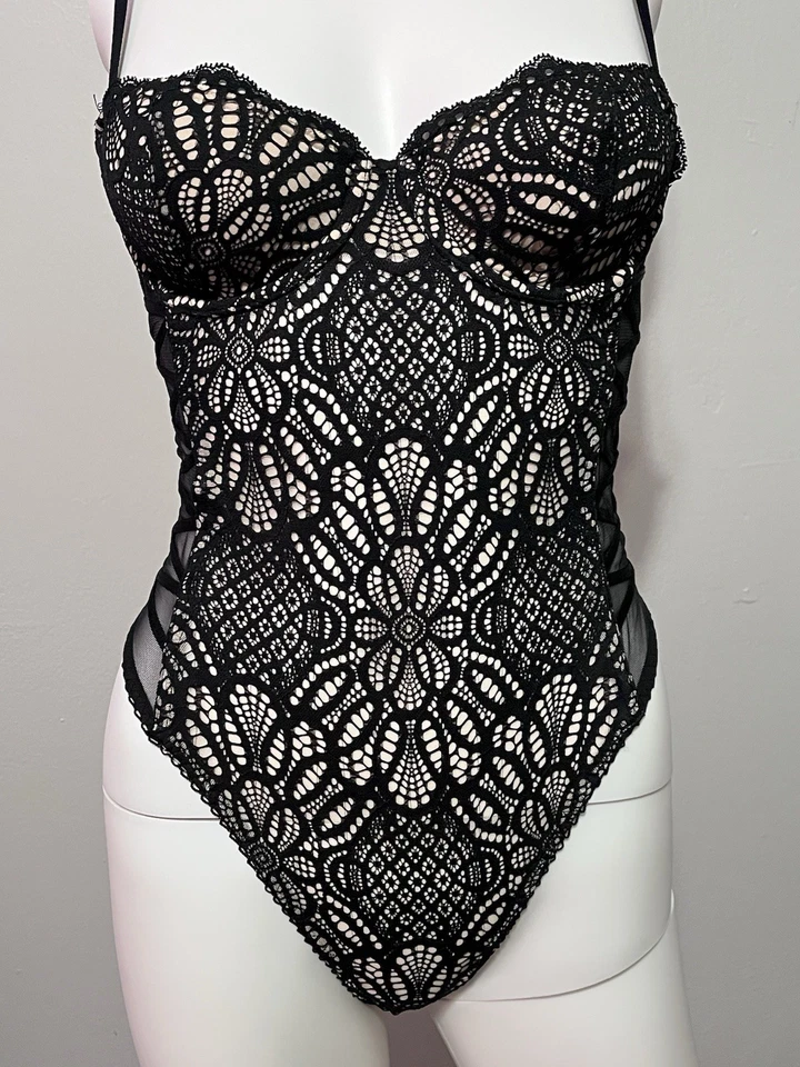 Bodysuit tanga de renda preta Victoria's Secret Dream Angels tamanho 32B (XS/S) - Imagem 1 de 4