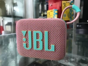 JBL GO 4 PORTABLE BLUETOOTH SPEAKER IN PINK - Foto 1 di 11