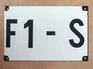 plaque émaillée ancienne Vitracier Neuhaus F1 - S Vintage Collection - Picture 1 of 4