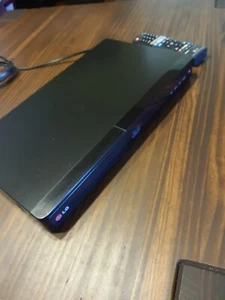 LG BP440 3D Blu-Ray DVD Player Smart-TV, DLNA, HDMI, 1080p, LAN, USB - Bild 1 von 3