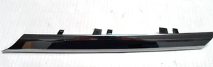 ESTANTE CROMADO INFERIOR IZQUIERDO MERCEDES-BENZ A 1668850885 TIRADO CON PEQUEÑOS ARAÑAZOS - Imagen 1 de 8