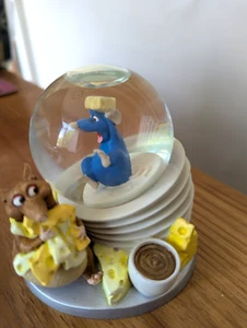 extremely rare Ratatouille snow globe, small damage - Picture 1 of 6