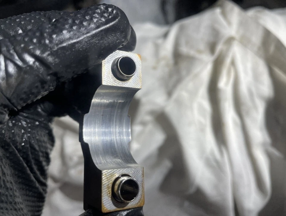 Tapa de cojinete del árbol de levas de culata Ford 4.6 5.4 ³v Mustang GT / F150 Foto 1 de 1