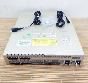 Cisco C6832-X-LE Catalyst 6832-X-Chassis Standard Tables 2x PWR - Bild 1 von 1