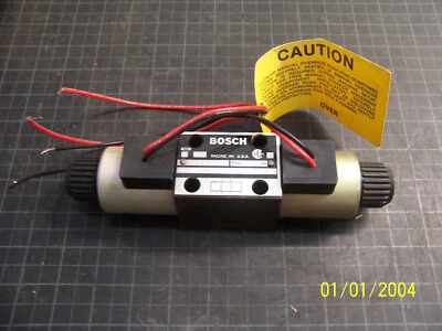 VÁLVULA DE CONTROL DIRECCIONAL BOSCH 9810231679 883 3600 PSI, N.O.S. Foto 1 de 4