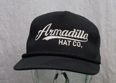 Sombrero Armadillo Hat Company Sombrero, Gorra Cuerda Negra Snapback Bordado Spellout Foto 1 de 4