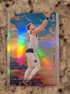 2024-25 Panini Select Sky High Luka Doncic Silver Prizm #19 Lakers - Photo 1/2
