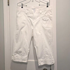 Lee Easy Fit White Skimmers - EUC - Size 12 - Relaxed Fit Waist - White - Picture 1 of 17