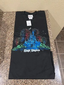 NWT Vintage 90s Walt Disney World Magic Kingdom Castle T-Shirt 2XL Black - Picture 1 of 4