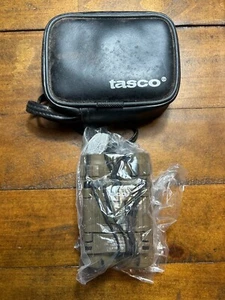 Tasco 8X21 165BCR Coated Optics 367FT 1000YDS Binoculars With Case New - Picture 1 of 2