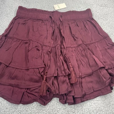 Falda Aerie Acampanada Satén en Niveles Talla S Cordón Borgoña Foto 1 de 4