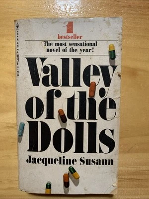 Vintage Valley Of The Dolls Jacqueline Susann Bantam Books Paperback 1967 - Imagem 1 de 4