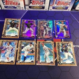 2025 Topps Holiday Holiday Lights Border - LOT OF 8 CARDS! - Bild 1 von 1