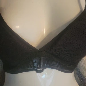 REGGISENO MEDIUM JUICY COUTURE MAGLIA NERA LOGO FASCIA NO FILO rimovibile PASTIGLIE - Foto 1 di 9