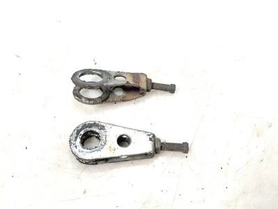 Par de ajustadores de eixo traseiro esquerdo e direito Yamaha R5 1972 72 - Imagem 1 de 4