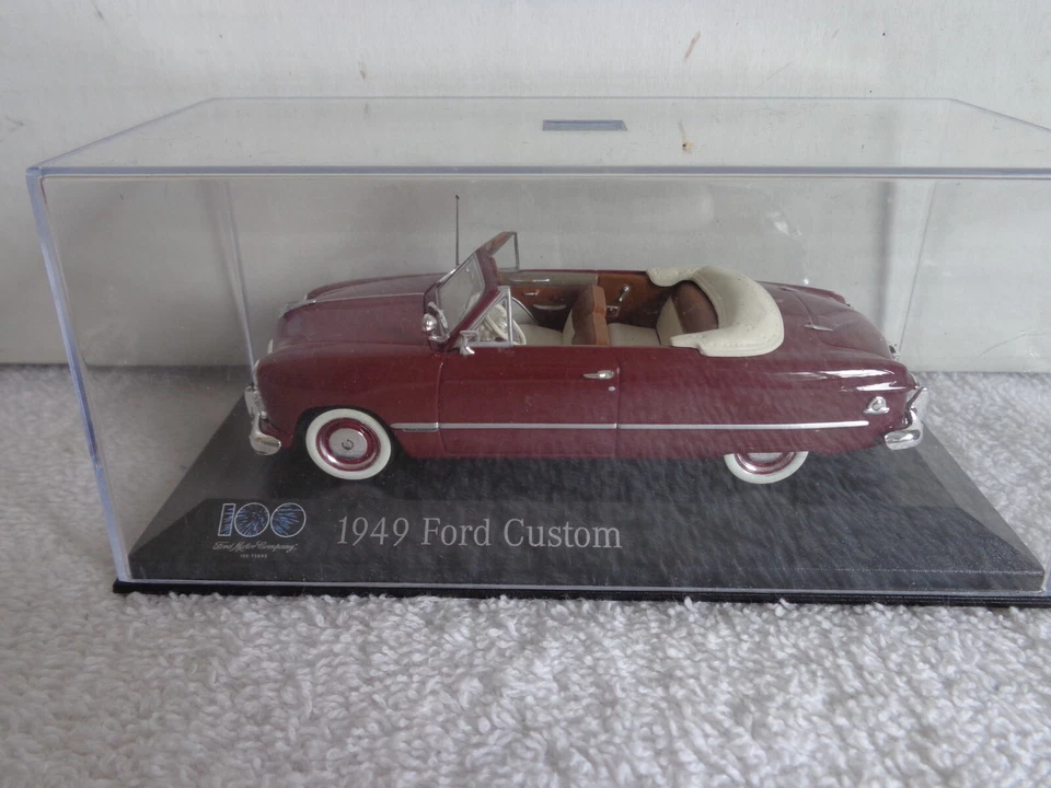 Danbury Mint 1:43 Scale Ford Centennial Collection 1949 Convertible In Case - Image 1 of 3