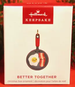 Hallmark 2024 Speck Eier besser zusammen Miniatur Andenken Ornament Neu im Karton - Bild 1 von 3
