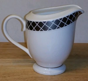 $125 NEW RALPH LAUREN CREAMER AUBUSSON LATTICE FINE BONE CHINA - Picture 1 of 1