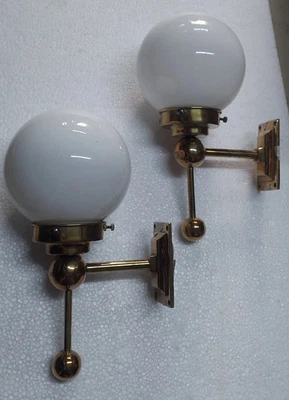 Par de apliques de pared vintage Art Deco latón vidrio esmerilado lámpara de luz de barco Foto 1 de 4