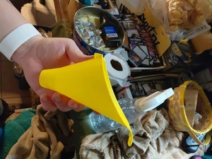 Gelber Trichter - Bild 1 von 5