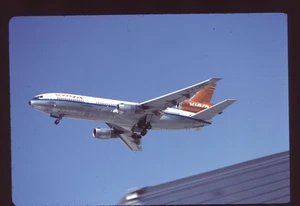 Orig 35mm Airline Dia VIASA DC-10-30 YV-138C - Bild 1 von 1