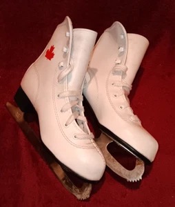 Patines de hielo para mujer niñas Canadian Flyers talla 3 S.L.M. Canadá Leer - Imagen 1 de 10