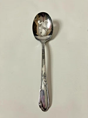 Винтажная посеребренная ложка для просеивания сахара WM A Rogers A1 PLUS MEADOWBROOK - Изображение 1 из 4