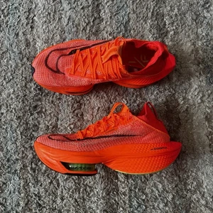 Nike Air Zoom Alphafly Next% 2 Naranja Zapatos para Correr Mujer’s Talla 6.5/Hombre’s 5 - Imagen 1 de 11
