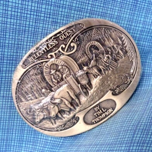 American Frontier Relentless Quest Belt Buckle Tim L Thompson NOS Vtg ADM.QRT914 - Picture 1 of 11