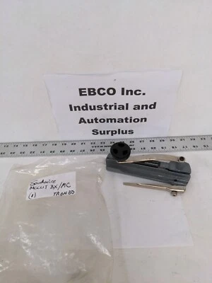 Southwire MCCUT BX/MC Rotary Cutter with Lever - Image 1 of 4