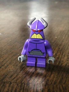 LEGO Zurg Minifigure Toy Story 7593 (short legs and no cape) - Picture 1 of 8