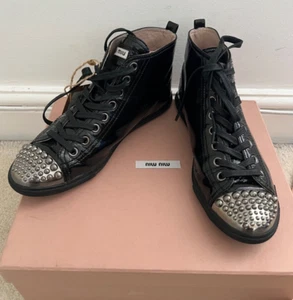 Miu Miu black patent studded high top trainers shoes Size 37 UK 4 Box + Dust Bag - Imagen 1 de 10