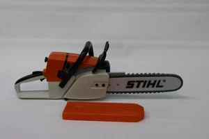 Motosega Stihl giocattolo plastica bambini suoni e movimenti a batteria  - Foto 1 di 14