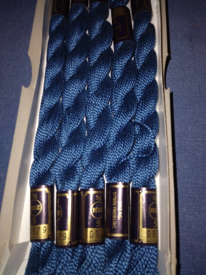 Perlgarn mittelblau 5 Doggen a 5 g Nr.979 Anchor - Bild 1 von 1