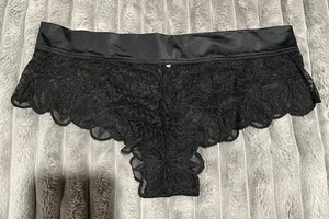 VICTORIA’S SECRET PINK EXTRA LOW RISE CHEEKSTER LARGE LACE BLACK STRETCH FLORAL - Picture 1 of 3