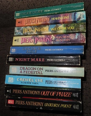 10 paperbacks all Piers Anthony 1980s, good readers or even better - Image 1 of 3