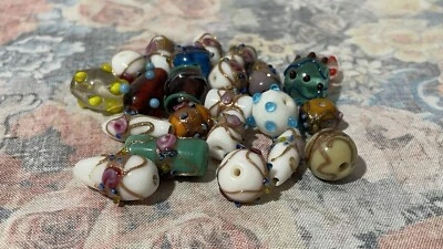 Lote De Colección 23 Piezas Cuentas Blancas Venecianas para Pastel de Boda Funky Arte Vidrio Joyería Artesanía Foto 1 de 4