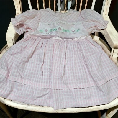 Vestido De Colección Baby Togs 24 Meses Rosa Blanco Guinga Flor Apliques Lazo Botones Foto 1 de 4