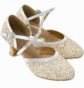 Galatanzschuhe Mädchen Tanzschuhe Standard Pumps, Elegante Riemchenschuhe - Bild 1 von 10