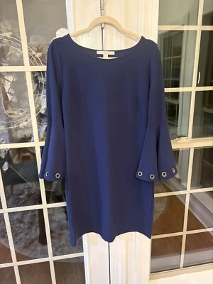 Vestido Boston Proper Azul Marino Cuello Redondo Vestido Ajustado con Ojales Dorados-M Foto 1 de 2