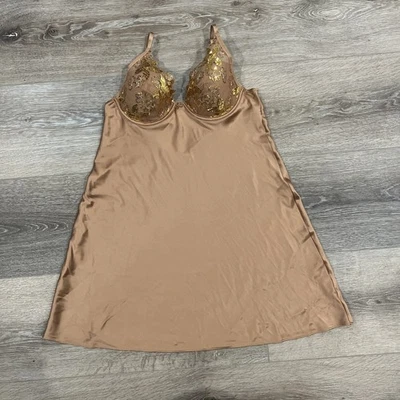 Victoria’s Secret 缎面睡衣带 LaceBustierDetail 全新带标签 S/L 性感晚礼服 — 第 1/4 张图片