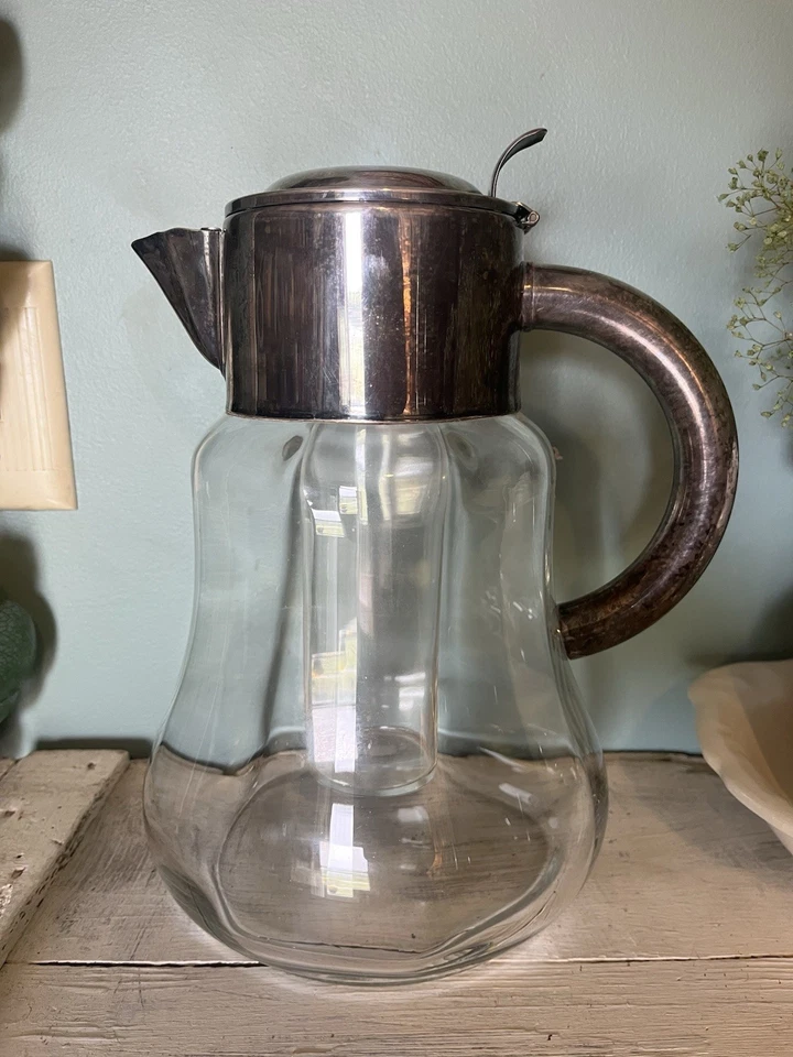 JARRA DE LIMONADA RETRO CLÁSICA DE LOS AÑOS 30 ALEMANA DE VIDRIO/PLATEADA con COMPARTIMENTO PARA HIELO  Foto 1 de 4