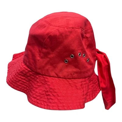 Sombrero cubo Betmar New York rojo con ojales y lazo trasero - ligeramente usado Foto 1 de 4