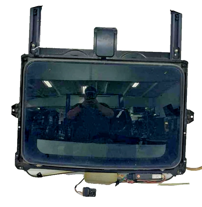 1999-03 Pontiac Grand AM Sun/Moon Roof & Motor - Image 1 of 4