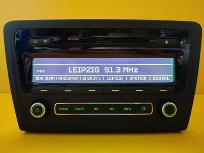 Original Autoradio Skoda Rapid Radio + Code - Bild 1 von 4