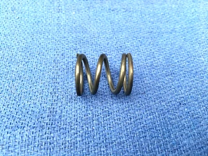 82-up 700R4 4L60E 2-4 Servo Spring Under 4th Apply Piston and Cap - Picture 1 of 2