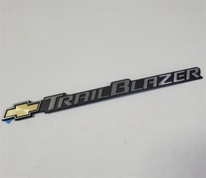 NOS 2002-2004 Chevrolet Trailblazer Front Side Door Emblem 15001724 - Bild 1 von 6