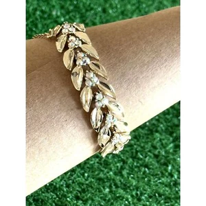 Vintage 1950s Coro Gold Tone Leaf Bracelet With Rhinestones - Picture 1 of 7