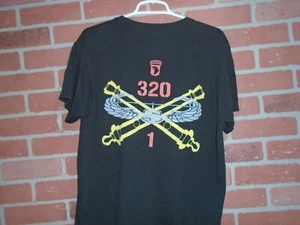 MAGLIETTA DA UOMO US ARMY TOP GUNS AIRBORNE 320/1 ADULTO MEDIO - Foto 1 di 3