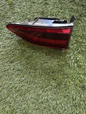 STOP FANALE POSTERIORE DESTRO DX LED VOLKSWAGEN GOLF 8 2019-2024 Originale - Immagine 1 di 2